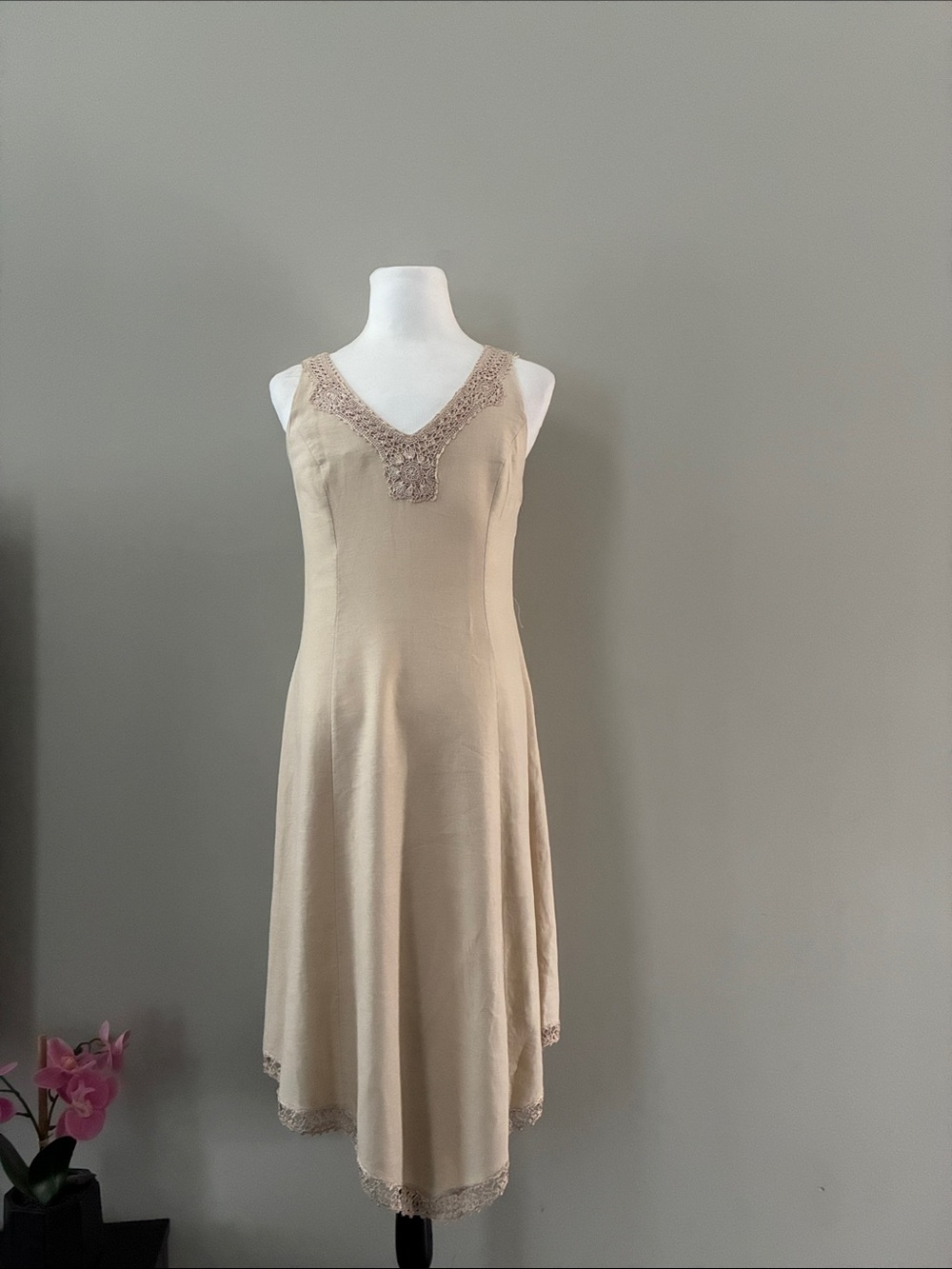 Bandolino Linen Blend Cream V-Neck Dress NWOT